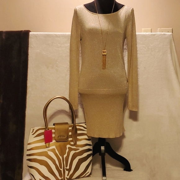 The Limited Metallic Gold Blouse Sz M ~ Tie Back or Reverse ~Sexy and Sh… - Picture 2 of 7